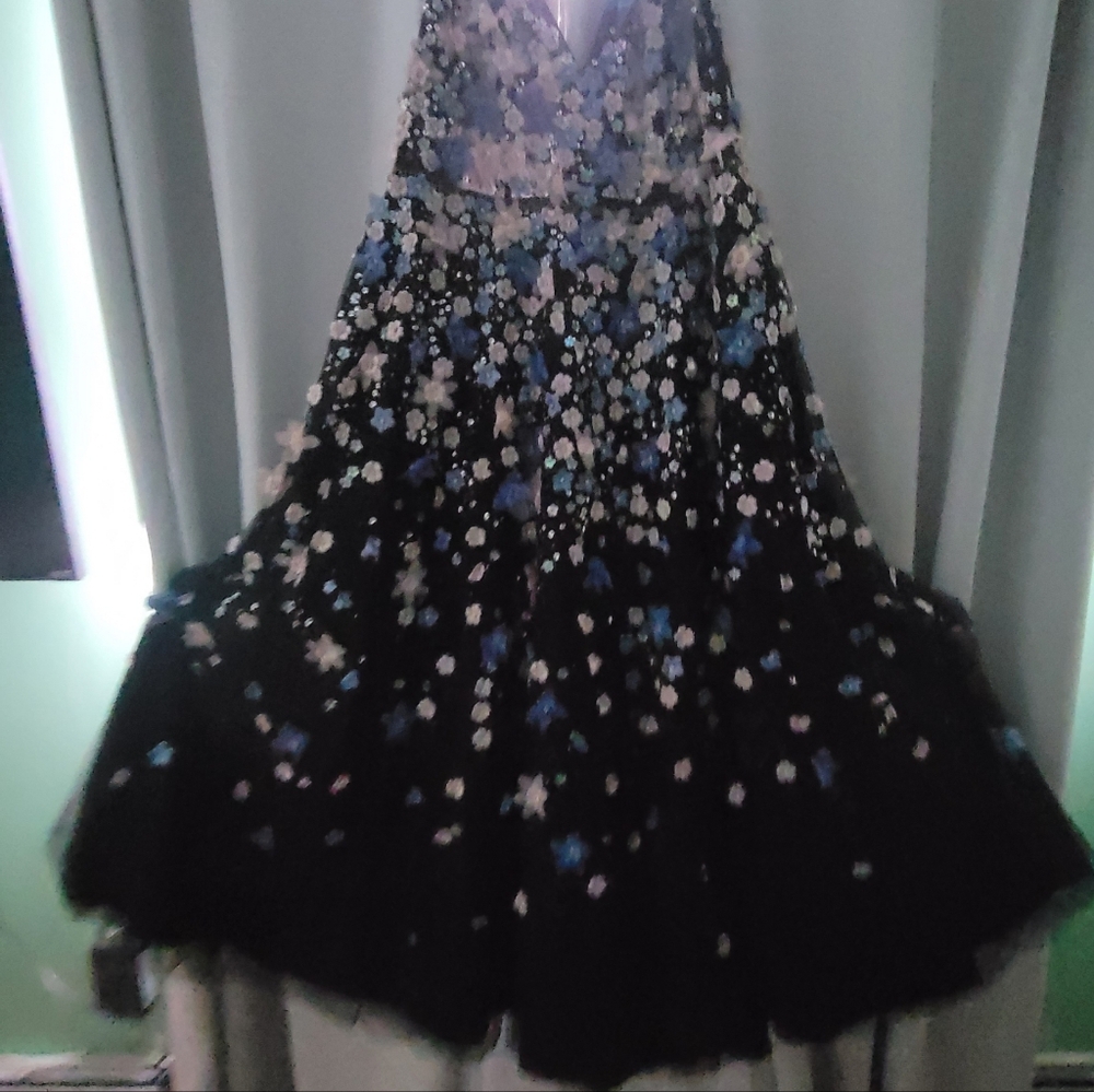 Mac Duggal- Mother of the Groom Gown- size 18 - Picture 15 of 15